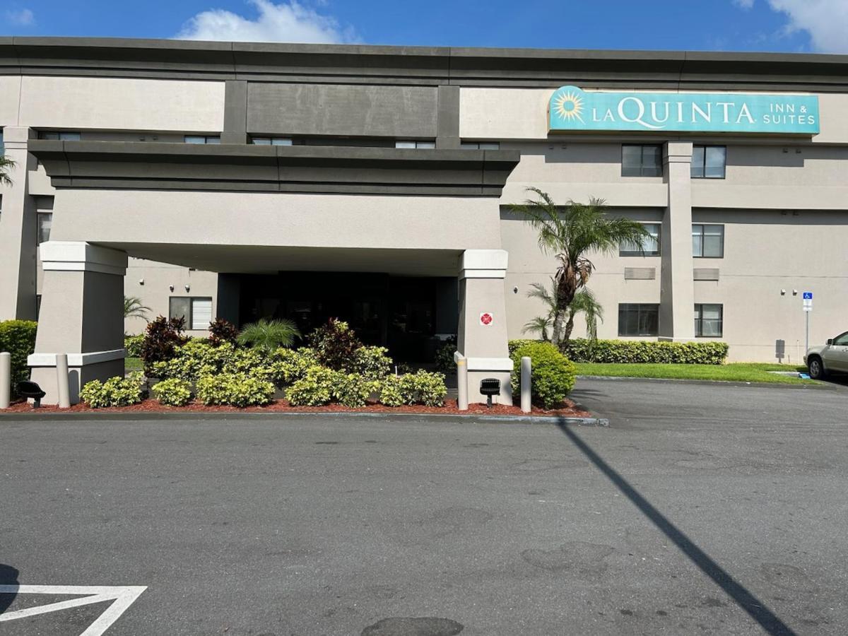Hotel La Quinta By Wyndham Orlando South Williamsburg Exterior foto